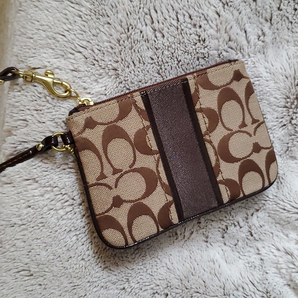 Coach brown canvas signature wristlet - Picture 6 of 6